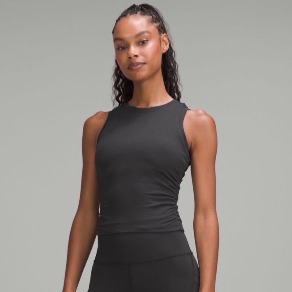 Lululemon license to train tight-fit tank top black size 6